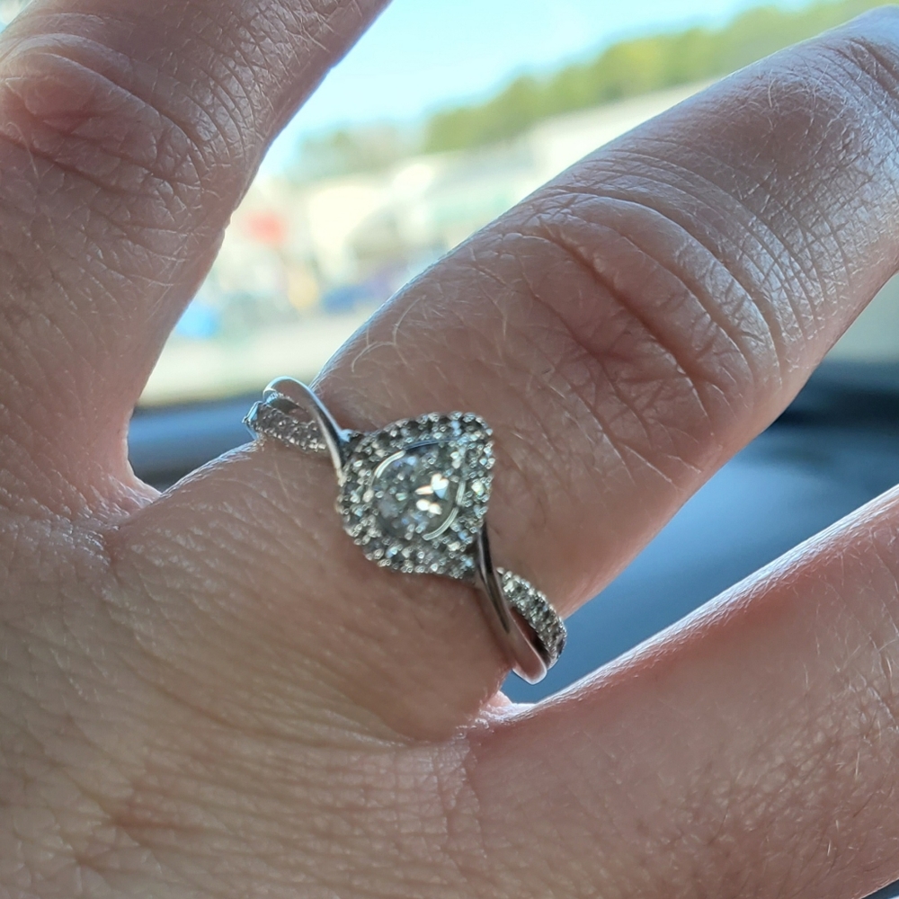 14k white gold diamond engagement ring